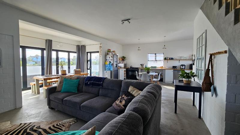 4 Bedroom Property for Sale in Golden Mile Western Cape